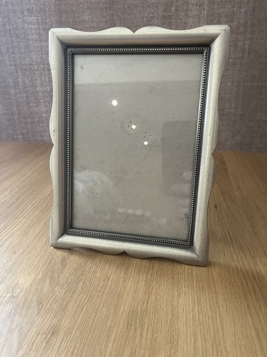 Silver tone photo - silver, 7”