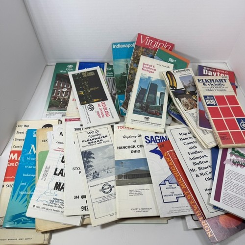 Huge lot vintage old - of,