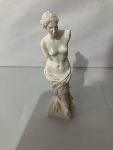 Small alabaster type - alabaster, statue