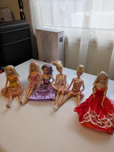 Barbie dolls bundle - barbie,