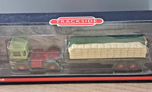 Corgi trackside dg186015 76 - trackside,