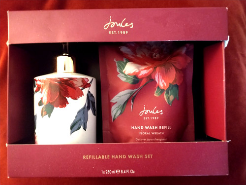 Joules floral wreath hand wash - hand,