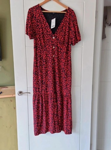 Next tall red - ❤️🖤, &