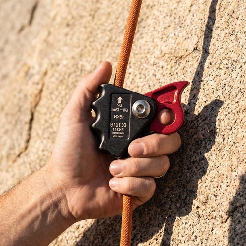 Self lock carabiner - rope, rock