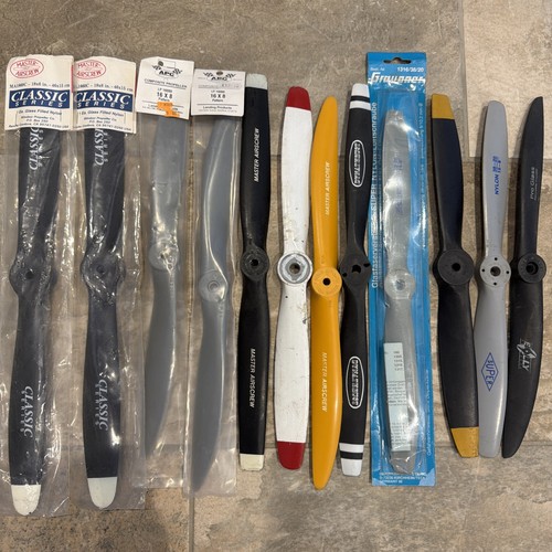 Lot 18 rc plane - 15”, 18”