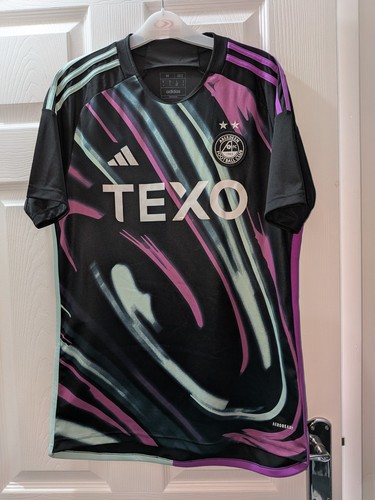 Aberdeen away football shirt - football,