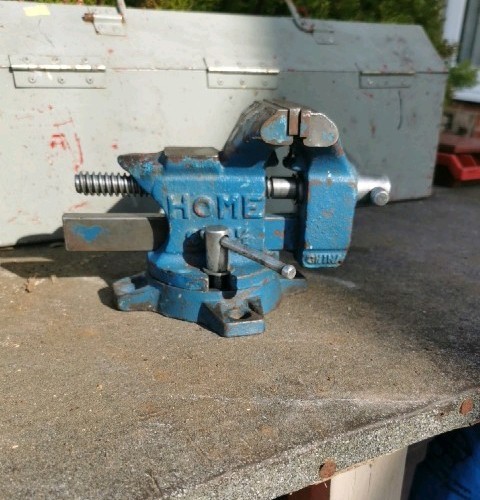 Pre owend swivel vice - vice, made