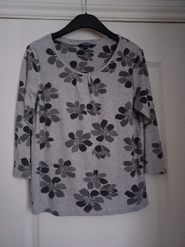 Maine ladies grey floral - -,
