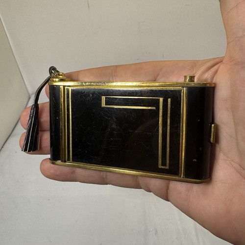 Antique camera style powder - style,
