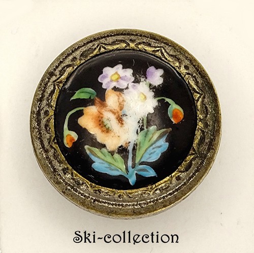 Beautiful antique button - beautiful, button-