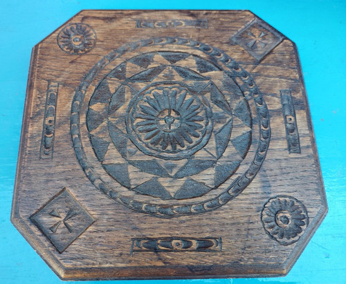 Antique oak carved - , trivet