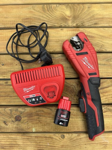 Milwaukee m12 pipe cutter kit - pipe,
