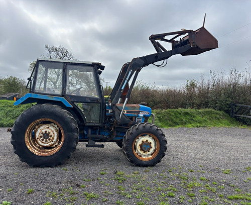 Ford 5030 loader tractor - tractor, front