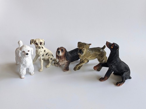Aaa small dogs - dogs, basset