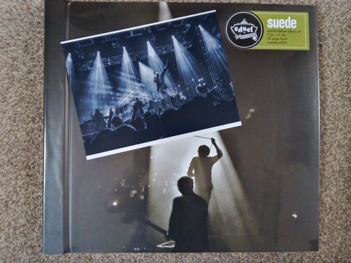 Suede dog man live albert - live,