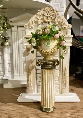 Dolls house miniature resin - house,