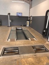 Class 4 Connectable MOT ATL Bay. Used but Very good condition MOT Bay Equipment