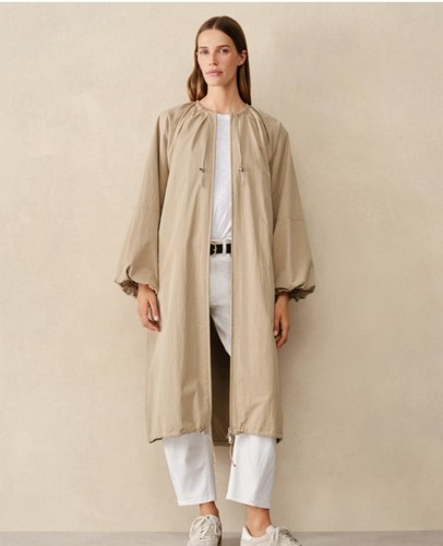 The white company - , parachute