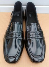 ZARA SIZE 7 BLACK PATENT PENNY