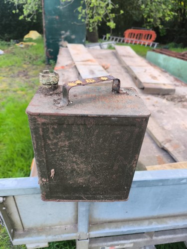 1955 petrol can vintage - wd,