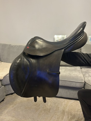 Albion jump saddle - albion,