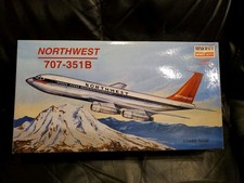 Minicraft Boeing 707-351B
