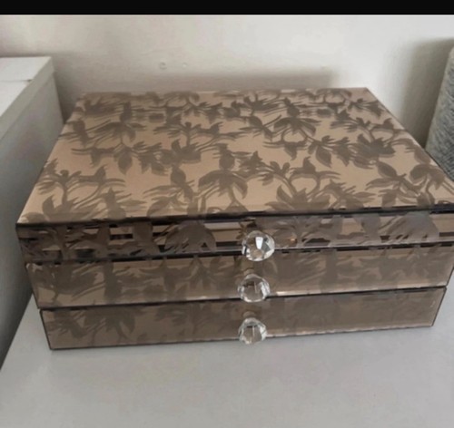 Mirrored glass jewellery - glass, box