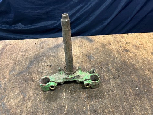 Suzuki ts125 lower yoke - suzuki,