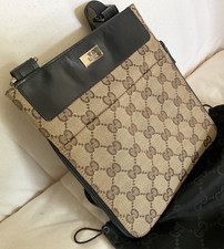 GUCCI vintage beige GG canvas crossbody messenger bag pouch zip around detail