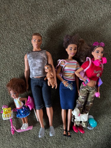 Barbie doll family bundle - barbie,