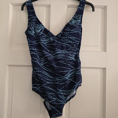 Navy blue abstract print - blue,