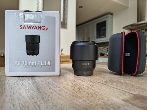 Samyang 75mm 8 prime - 75mm, f/1.8