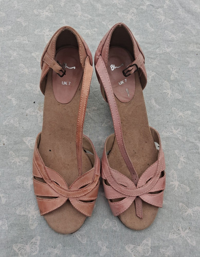 Women pink adjustable - women’s,