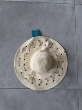 Seaspray Cut Out Detail Sun