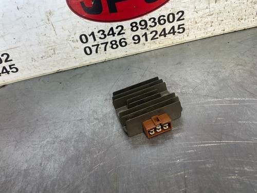 Voltage regulator sh622 - voltage, x