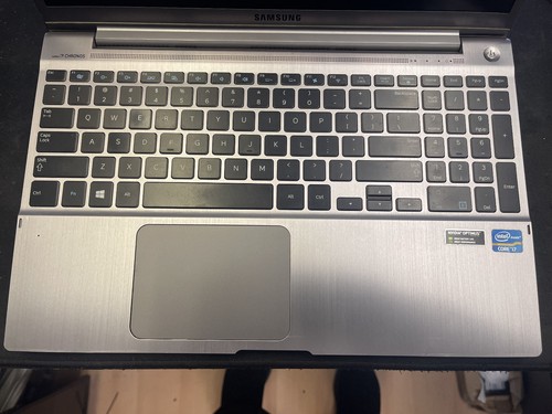 L39 samsung series np700z5c - l39,
