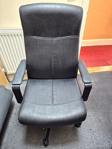 Black faux leather - black, swivel