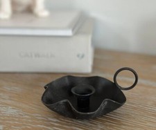 Pretty Dainty Flower Shaped