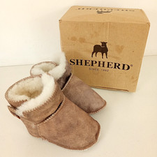 Shepherd Sheepskin Baby /Toddler Fur Lined Cosy Booties Slippers Size UK 2