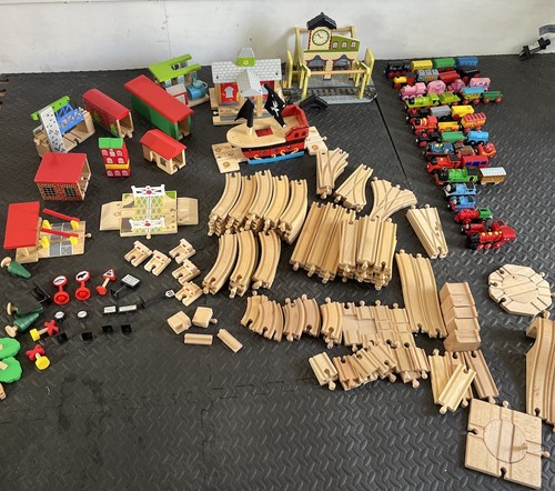 Brio wooden train - train, thomas
