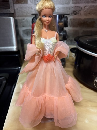 Peaches cream barbie - cream,