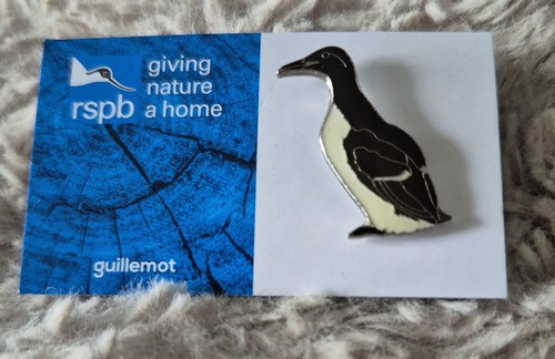 Rspb bird pin badge - rspb,