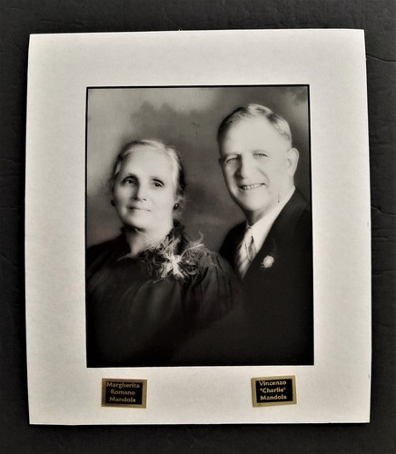 Vintage photograph d - vintage, id'd