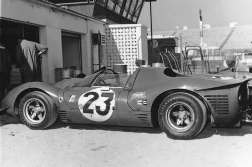 Chris amon his ferrari - amon,