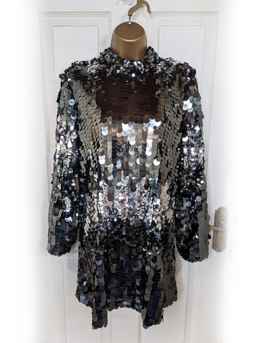 Stunning silver sequin - stunning,