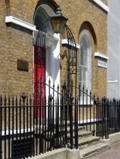 PHOTO  LONDON DETAIL OF 23