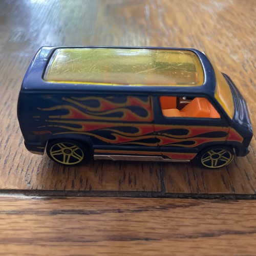 Hot wheels custom dodge - hot, 77