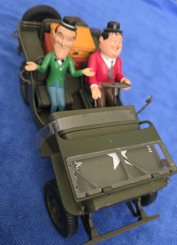 Laurel and hardy jeep truck - hardy, in
