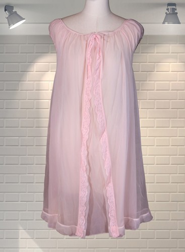 Vintage 1960s gogo - pale, pink