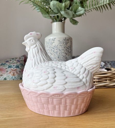 White pink spot hen on - pink,